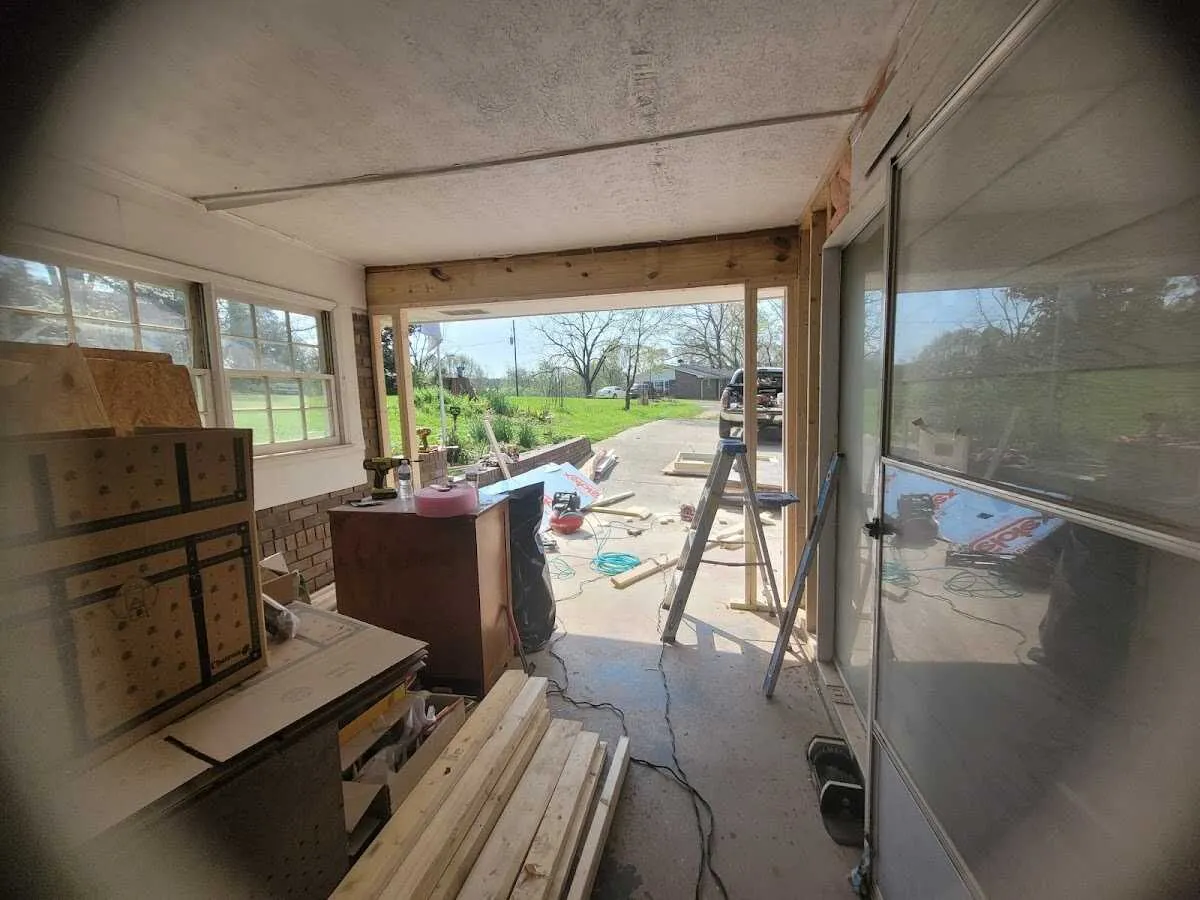 Air movers and dehumidifier for Drying & Dehumidification in Hunters Creek